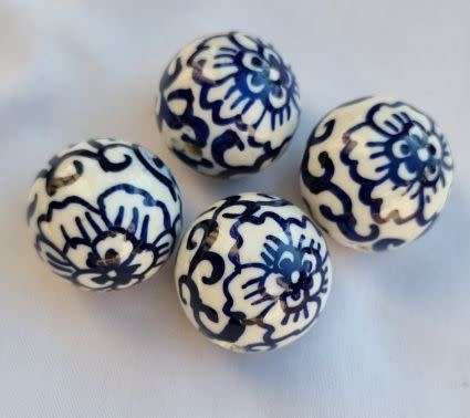 2pc x (+/-27mm) White / Painted / Blue / Flowers / Round Glass Beads