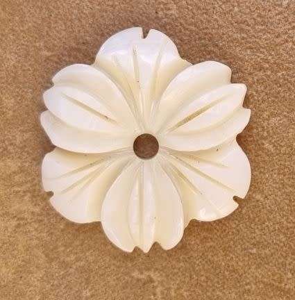 *Clearance Sale*1pc x 20mm Flower / Cream / Natural / Freshwater Pearl