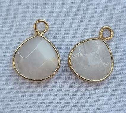 *Clearance Sale*1pc  Natural / White / Dyed  / Jade / Gold Tone /Charm  (+/- 17 x 13mm)