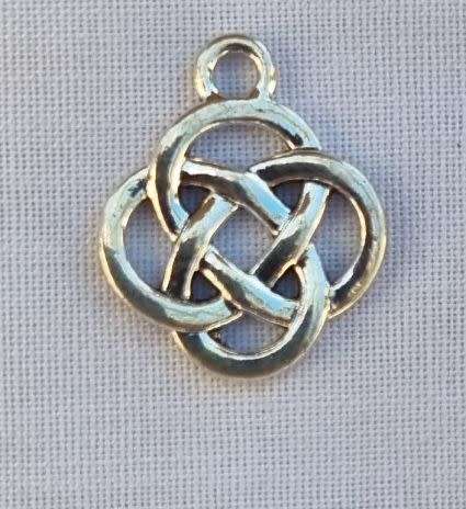 *Clearance Sale*1 pc (17x15mm) Knot /Tibetan Style Metal Charm