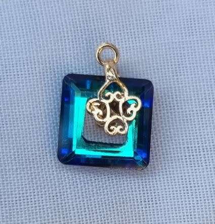 *Clearance Sale*1 pc Blue Electroplate Glass Square Charm / Gold Tone Detail /14mm