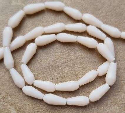 *Clearance Sale*20pc x (+/- 9x4mm) Cream / Drop /Opaque Glass Beads