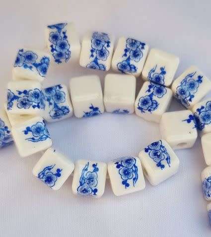 *Clearance Sale*12pc x 9mm White / Painted / Blue Flowers / Cube Glass Beads