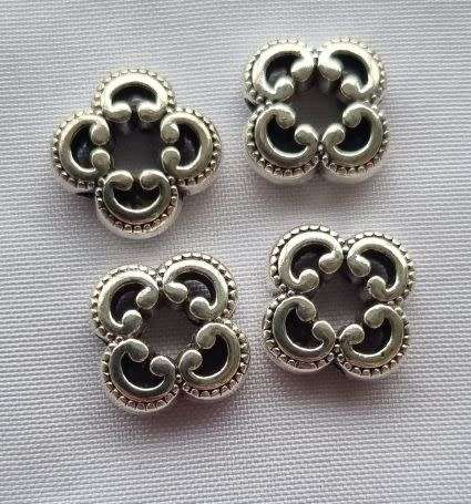 *Clearance Sale* 4pc x (9x10mm)  Flat Flower  / Antique Silver Tibetan Style Metal Spacer Beads