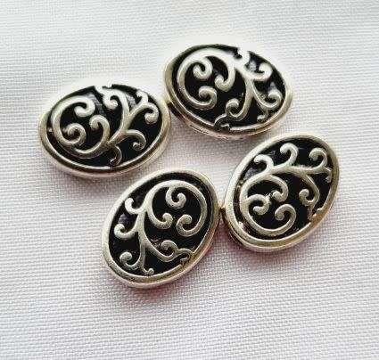 *Clearance Sale* 4pc x (12x9.5mm)  Flat Oval   / Antique Silver Tibetan Style Metal Spacer Beads