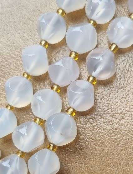 *Clearance Sale*1 Strand ( Beads +/-10mm) Natural / White Chalcedony / White Agate