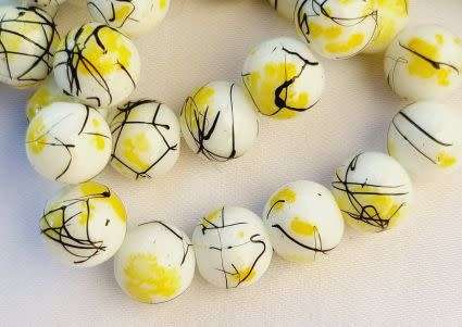 *Clearance Sale*20Pc x  10mm Yellow / White / Drawbench / Painted / Round Glass  Beads