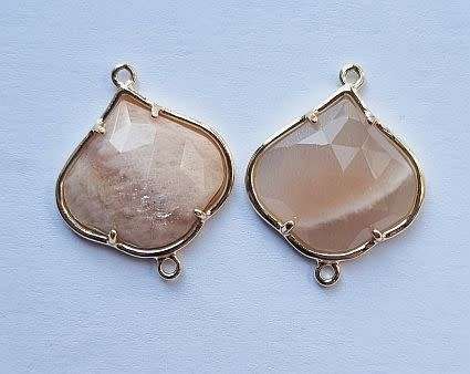 *Clearance Sale*1 pc Natural /  Sunstone / Faceted / Gold Tone / Link / Connector