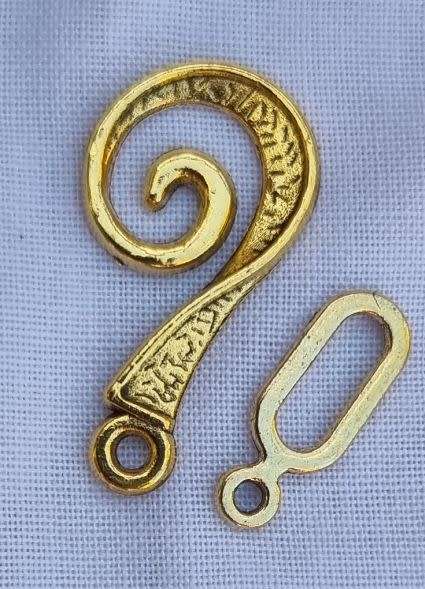 Tibetan Style Gold Tone Clasp   26mm