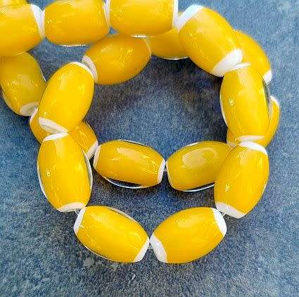 *Clearance Sale*10pc x (+/-10x7mm) Yellow / White / Handmade / Oval Lampwork Beads