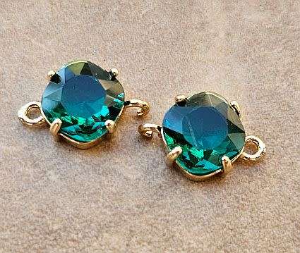 *Clearance Sale*1pc (16x11mm) Green / Faceted / Glass / Connector / Link / Gold Tone Edge/