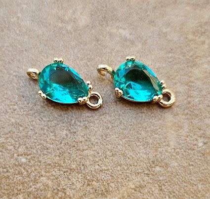 *Clearance Sale*1pc (13x7mm) Green / Drop / Glass / Connector / Link / Gold Tone Edge