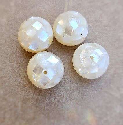 1pc (+/-12mm)  Natural /   White Shell Bead / Mother of Pearl   / Round