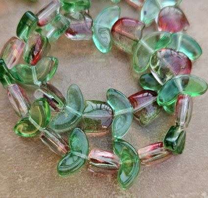*Clearance Sale*5pc x Two Tone Red Green / Painted / Flower /  Glass Beads / 1 Flower consists of 2