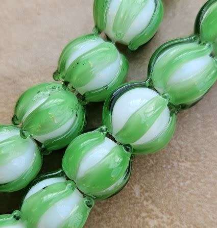 *Clearance Sale*1pc x (+/-12mm) Green / White / Flower Handmade  Lampwork