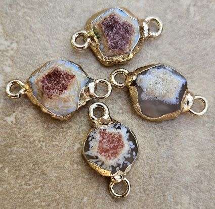 *Clearance Sale*1pc ( +/- 17x 12mm) Natural / Agate / Dyed  Link / Connector / Gold Tone