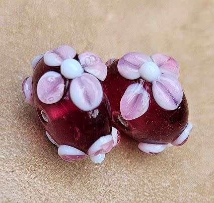 *Clearance Sale*1Pc x (+/-22x12mm)  Purple / Pink & White Flower Detail / Handmade Lampwork