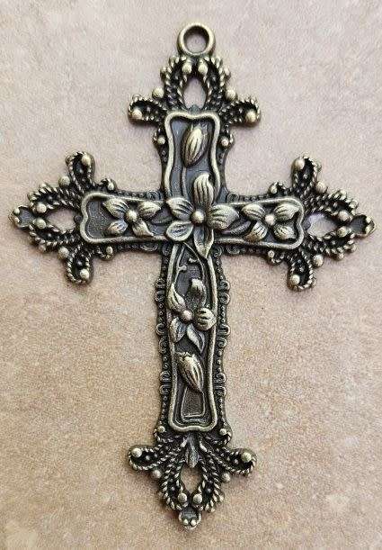 *Clearance Sale* 1pc (74x53x3mm)  Tibetan Style / Cross / Antique Bronze / Alloy / Pendant