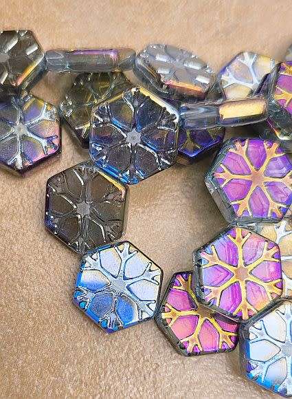 6pc  (16x15x4mm) Smoky / Purple / Gold / Flat /  Hexagon  / Flower Detail / Electroplate Glass Beads