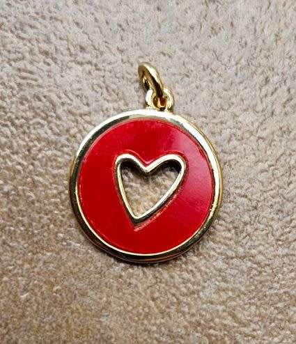 *Clearance Sale*1pc (18x16mm) Natural Red Agate  / Gold Plated/ Flat Round / Heart Detail / Brass /