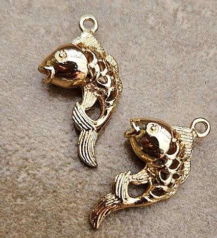 Clearance Sale**1pc (23x12mm) Fish/ Filigree  / Hollow / Gold Plated  / Brass /  Charm - Each
