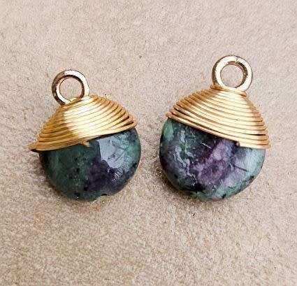 1pc  Natural /  Ruby in Zoisite/ Gold Tone Wire Wrapped  / Flat Round /Charm  (+/- 14 x 10mm)