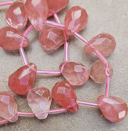 6pcs   (+/-16x11mm)  Cherry Quartz Glass / Top Drilled / Faceted Drop  Beads
