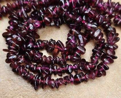 1 Strand   Natural / Garnet / Purple / Chips / Strand +/- 41cm