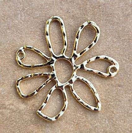 *Clearance Sale*1 pc  Flower  / Alloy / Gold Tone /  Connector / Link /  32.5x32x2mm