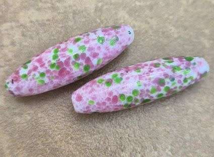 *Clearance Sale*1pcs x (+/-40x12mm) White / Pink / Green Painted  / Oval Glass Bead