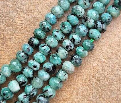 *Clearance Sale*1 Strand (+/-4mm)  Natural  / Malaysia Jade / Dyed / Light Green / Faceted Ro