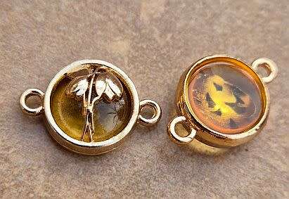 *Clearance Sale*1pc  Gold Tone / Tulips / Yellow Glass Bead / Connector / Link / Flat Round +/-
