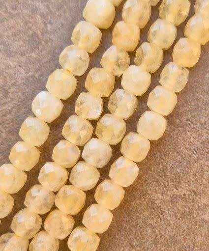 *Clearance Sale*1 Strand  x (+/-5mm) Natural /  Quartz / Yellow / Dyed / Faceted Cube