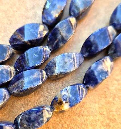 *Clearance Sale*12pcs  (+/-16x8mm)  Natural / Sodalite / Twist / Beads