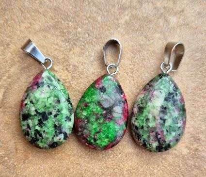 *Clearance Sale*1pc Natural /   Ruby in Zoisite  /  Dyed /  Silver Tone / Drop Pendant