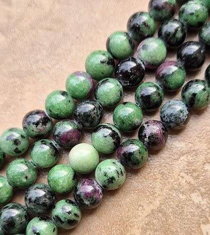 *Clearance Sale*1 Strand x (8mm)  Natural Ruby in Zoisite/ Round Beads  +/-45pcs