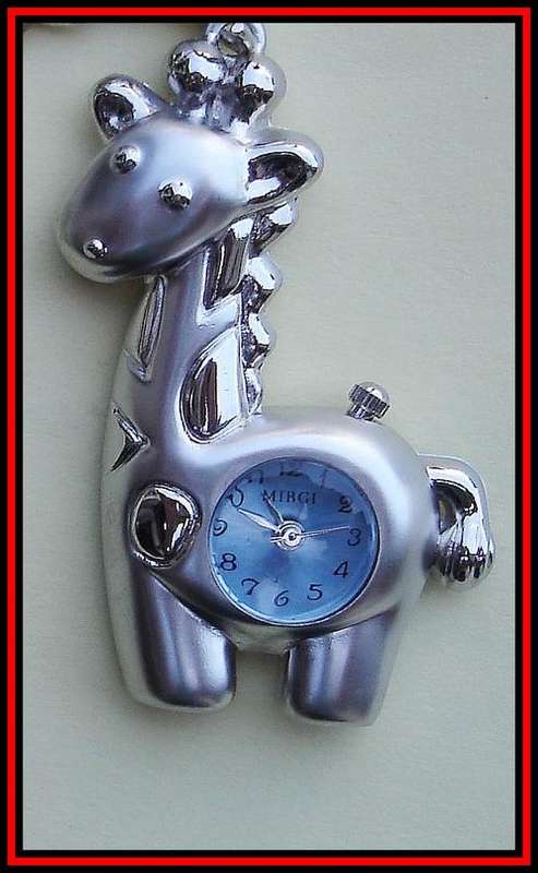 GIRAFFE KEYRING PENDANT WATCH