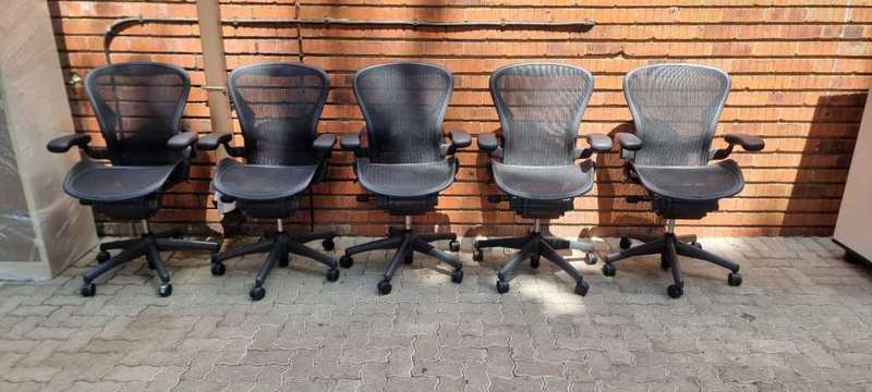HERMAN MILLER OFFICE CHAIRS AERON SIZE B