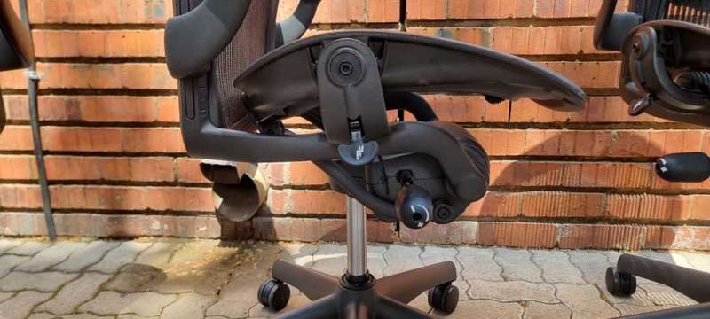 HERMAN MILLER OFFICE CHAIRS AERON SIZE B