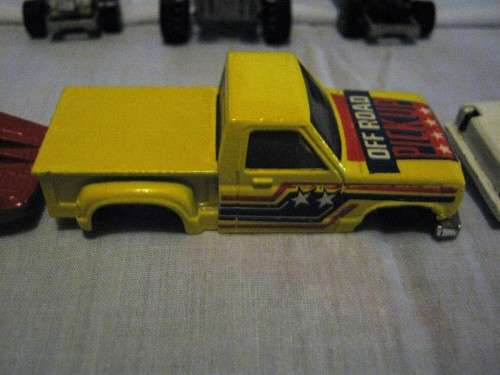 HOTWHEELS 1985 Off road pick-up + Race car + Police car (change bodies to different chassis)