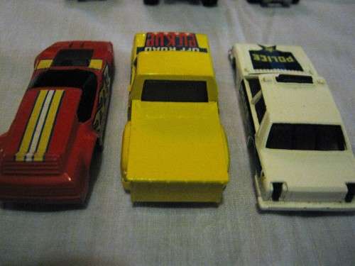 HOTWHEELS 1985 Off road pick-up + Race car + Police car (change bodies to different chassis)