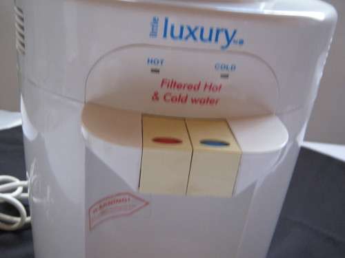 Little Luxury Water cooler / dispenser (COUNTERTOP) with filter  --  Hot and cold water tap