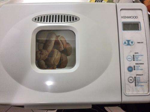 KENWOOD BM200 BREAD MAKER