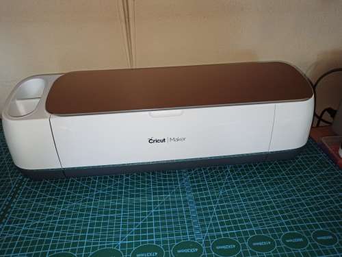Cricut Maker - Excellent condition
