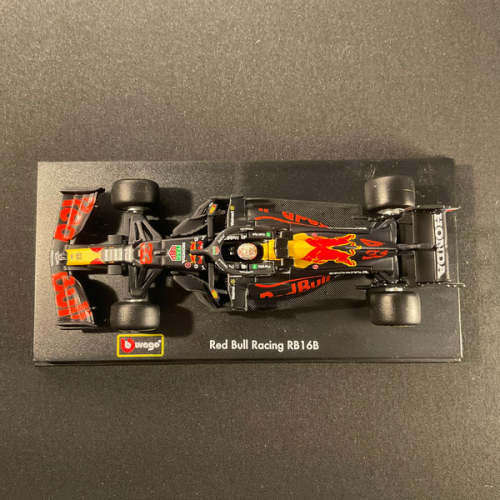 Bburago F1 Redbull RB16B Max Verstappen 2021 1:43 with helmet & Case
