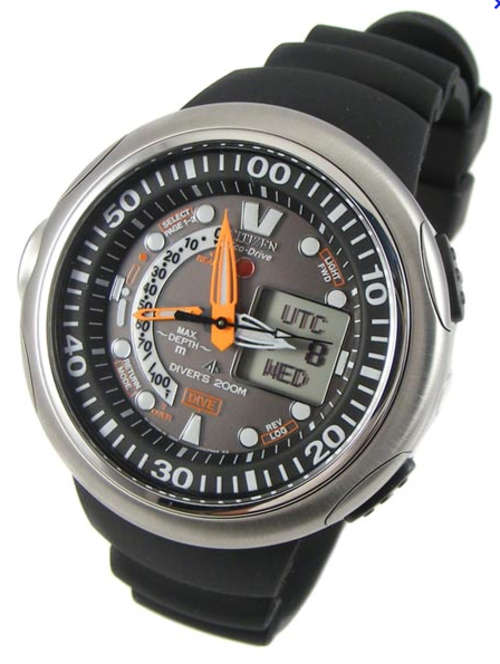 CITIZEN AQUALAND ECO DRIVE SCUBA WATCH