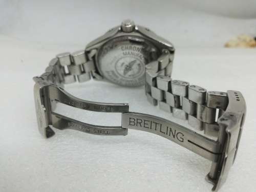 Brietling Superocean Auto