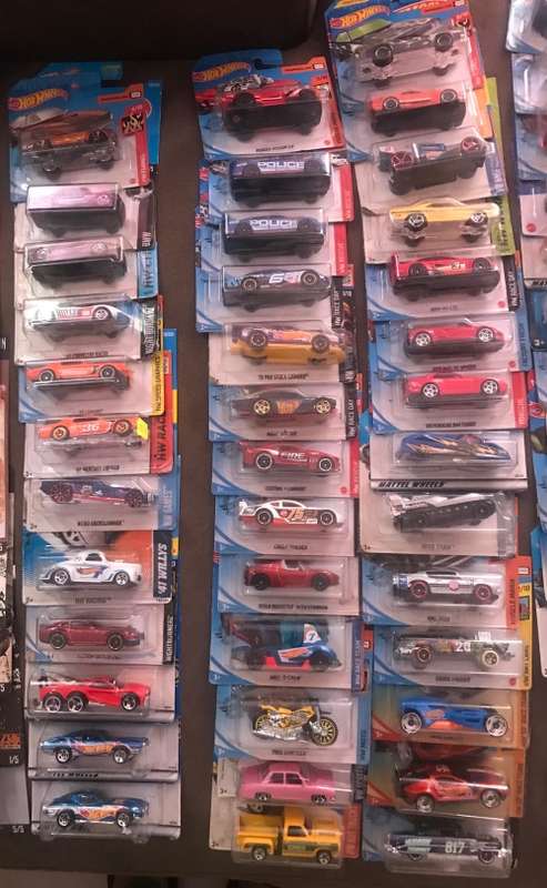 Hot Wheels lot over 300 cars