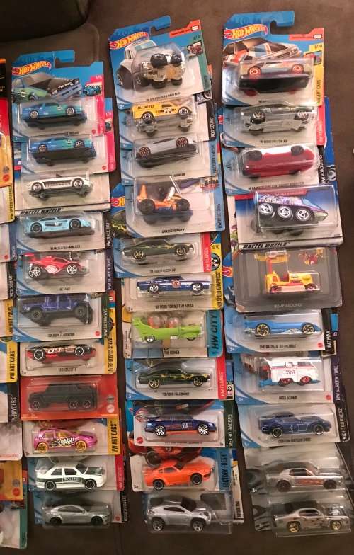 Hot Wheels lot over 300 cars