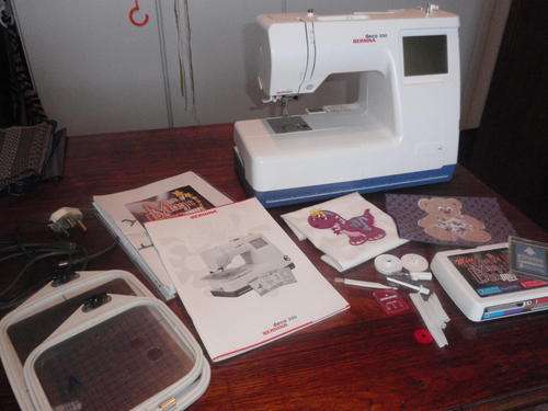 BERNINA DECO330 EMBROIDERY MACHINE PLUS Magic Box FREE SHIPPING !